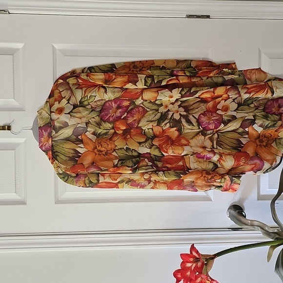 Michael Mims and Nancy Cole Vibrant Floral/ Fall Long Sleeve Tunic,  Size Small - Picture 4 of 5